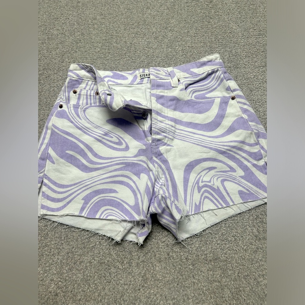 Never worn Signature8 Shorts